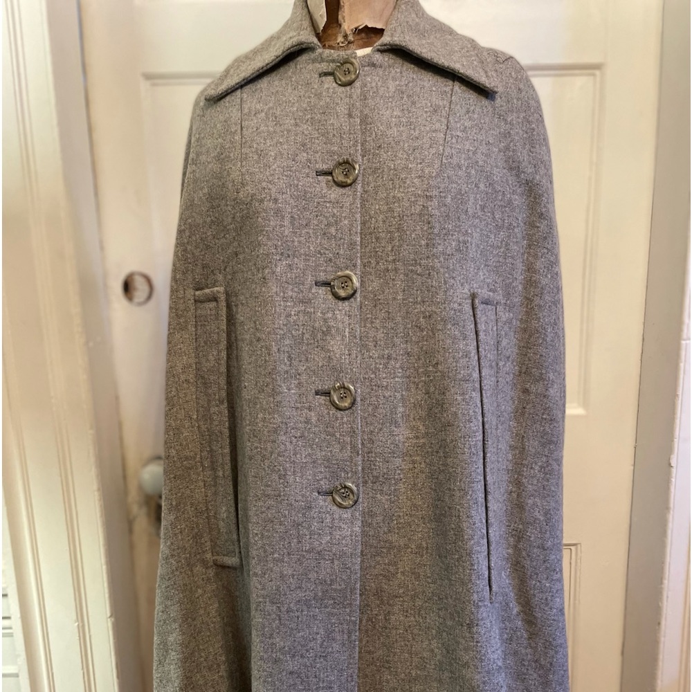 50% off sale Amazing handmade vintage women’s cape from the 1960s graywool satin